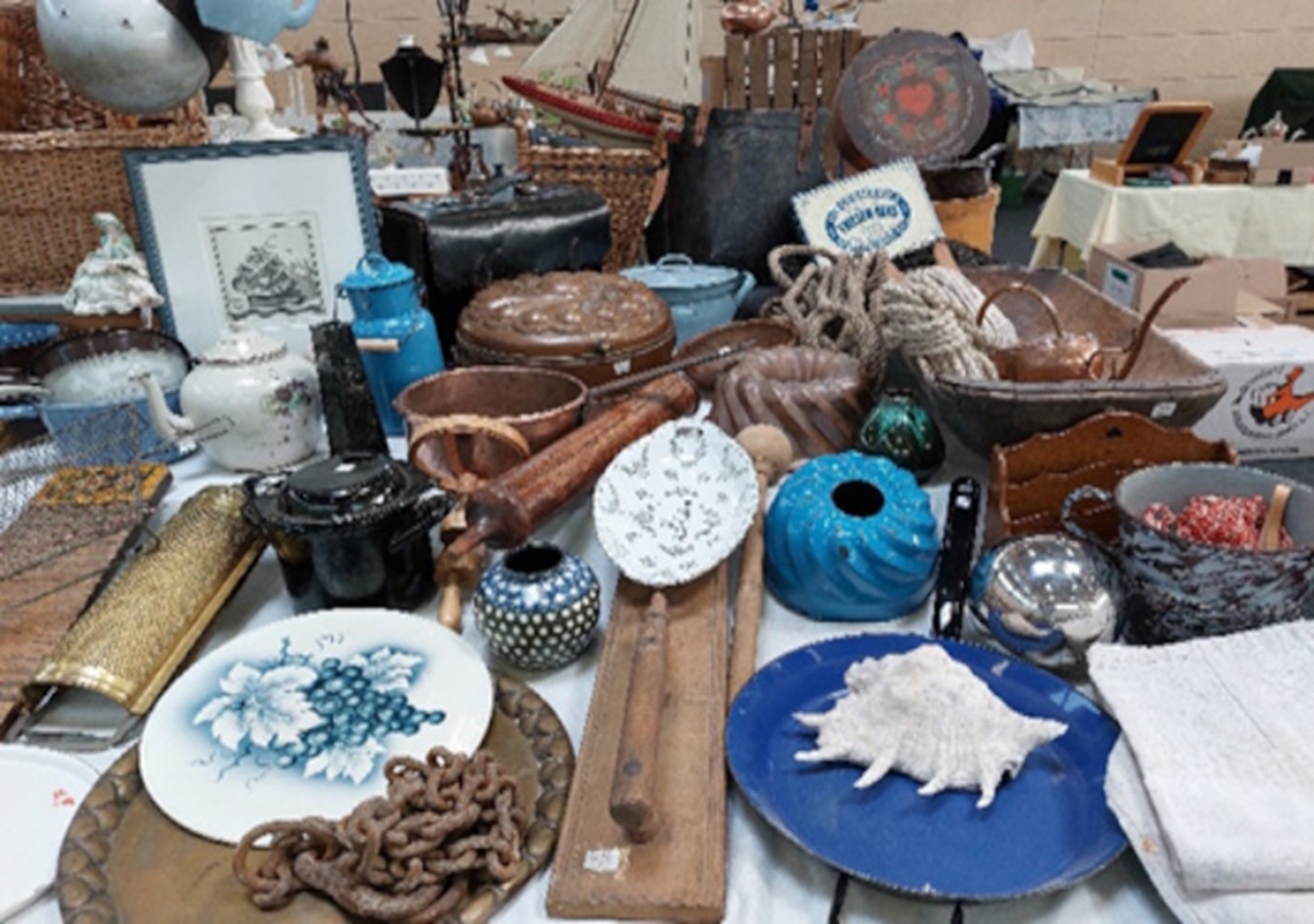 Antik & Trödelmarkt Kasnevitz