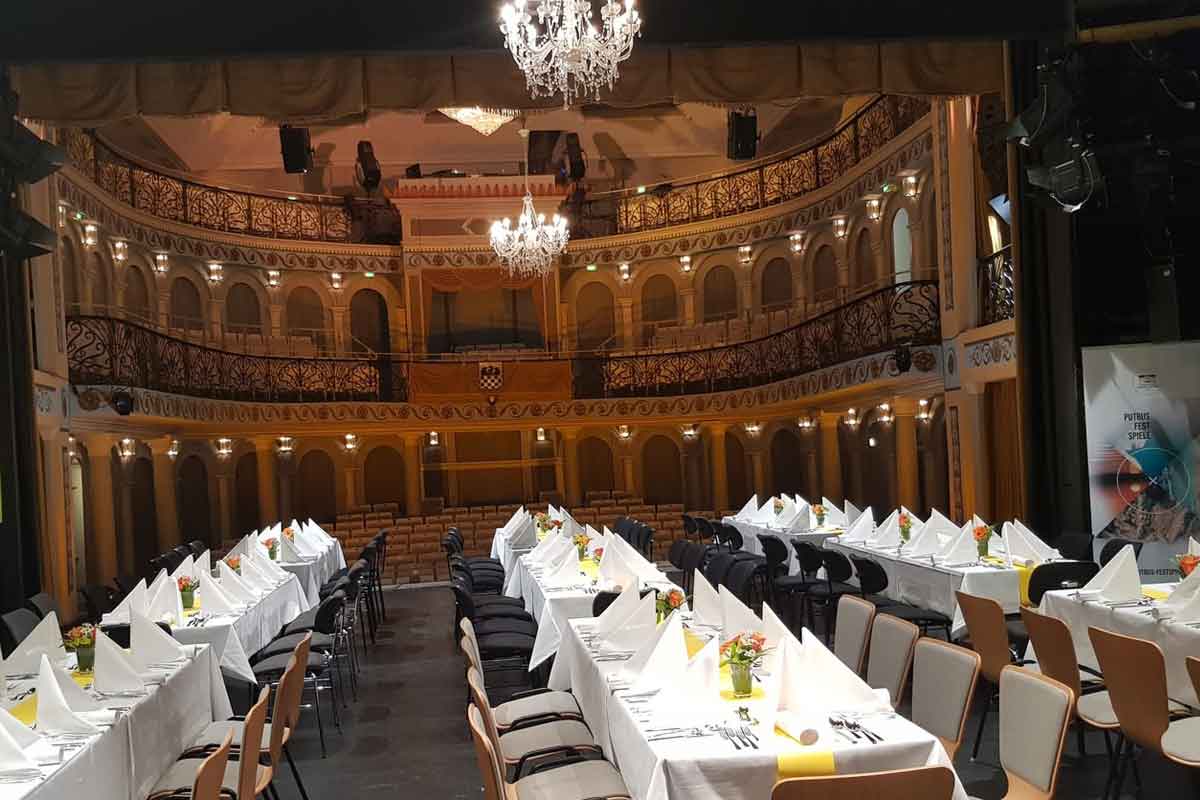HÖREN UND GENIEßEN - Musikalisches Dinner