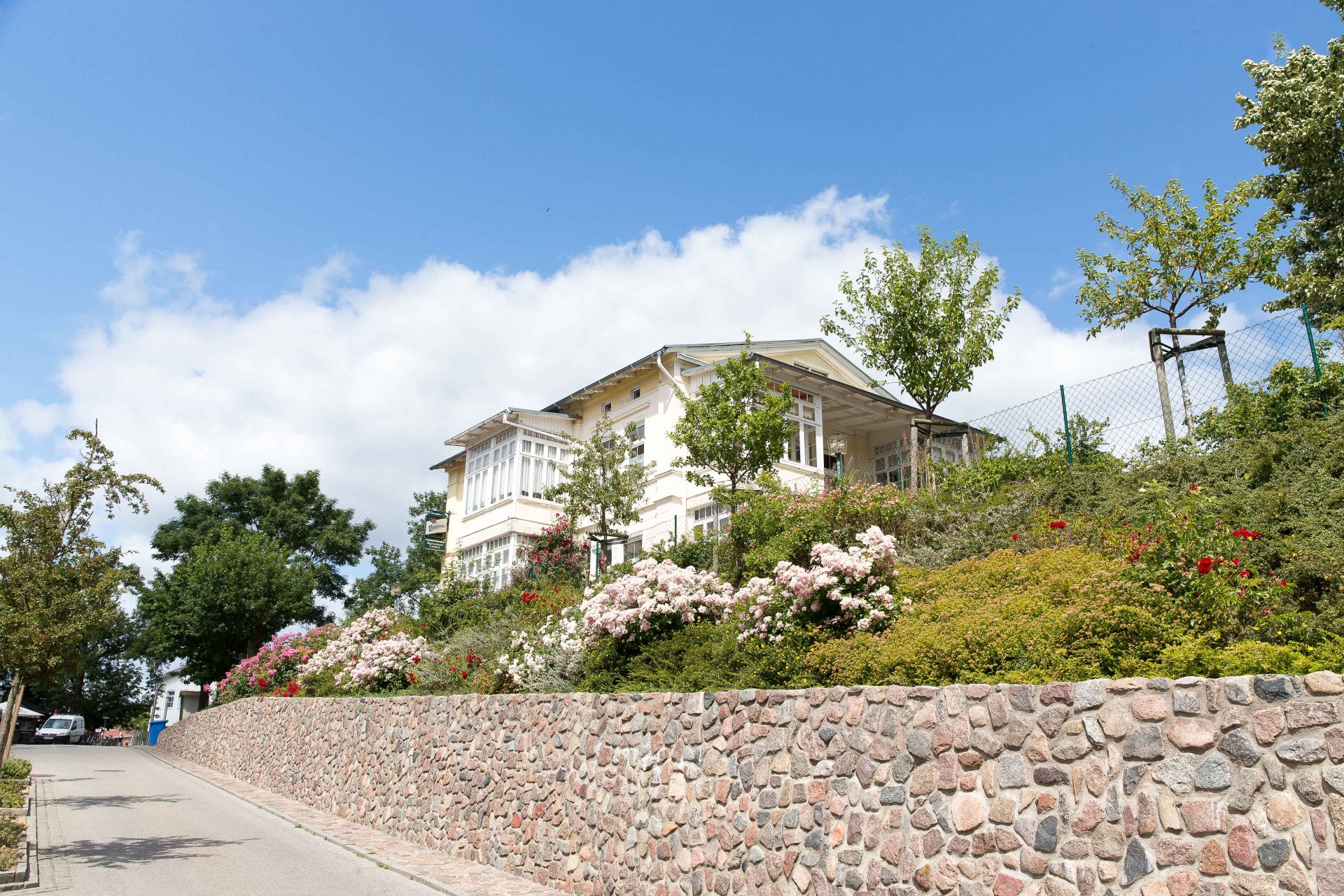 Thiessower Straßenfest – Musik, Genuss & Sommerstimmung*